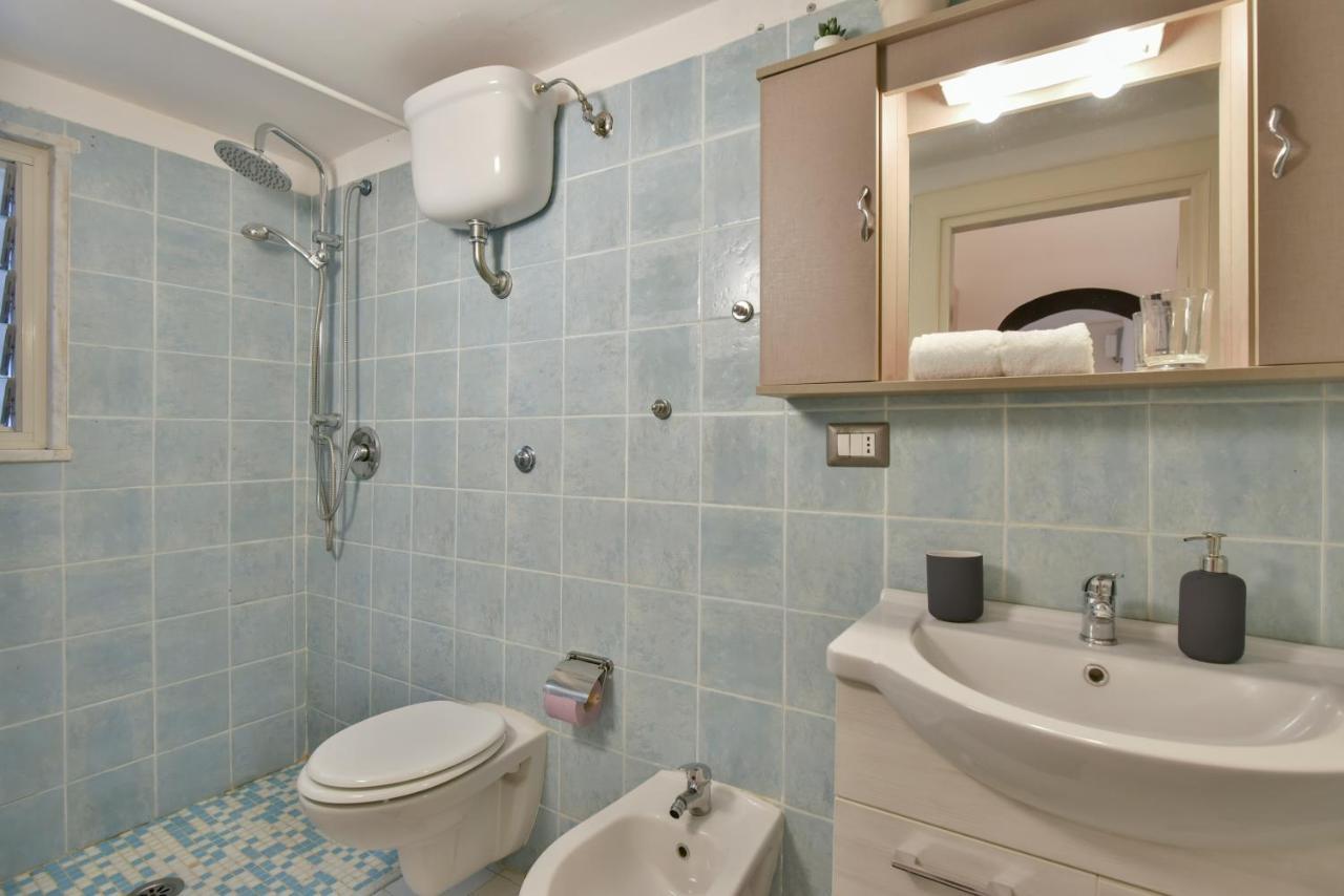 Tasso Apartment Salerno Bagian luar foto